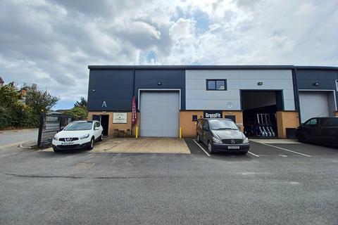 Warehouse to rent, Unit 5A, Jaguar Point Business Park, Poole, BH12 4NQ