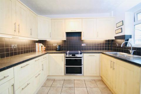 11 Cornel Rise, Harrogate, HG3 2XX