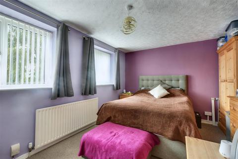 31 Flatts Lane, Calverton, Nottingham, NG14 6LA