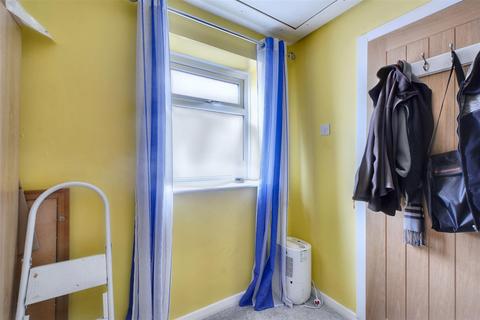 31 Flatts Lane, Calverton, Nottingham, NG14 6LA