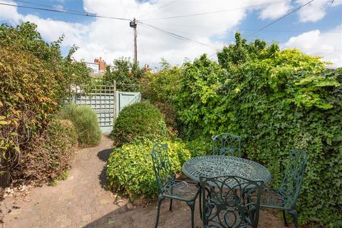 2 bedroom terraced house for sale, Victoria Street, Whitstable