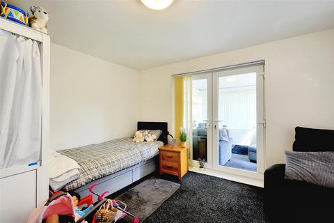 5 Broom Road, Calverton, Nottingham, NG14 6HD