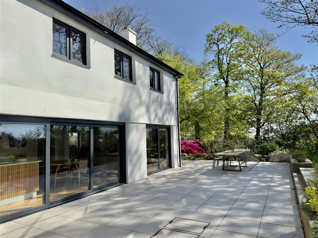 REAR PATIO.jpeg
