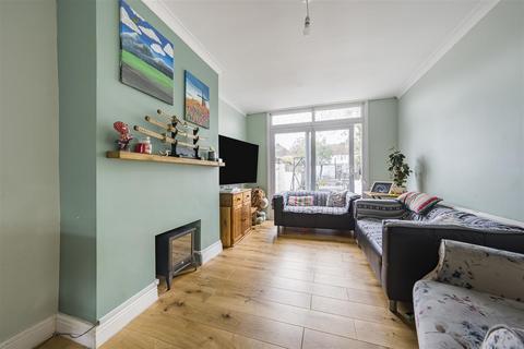 3 bedroom semi-detached house for sale, Waverley Avenue, Twickenham