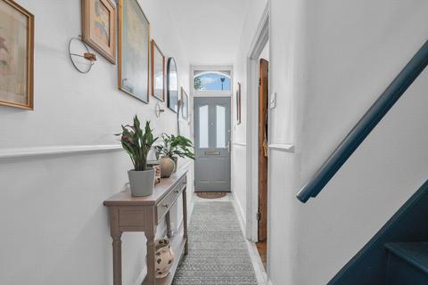 6 Rye Road, London, SE15 3AX