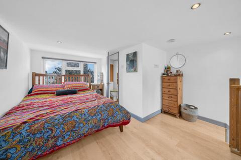 6 Rye Road, London, SE15 3AX