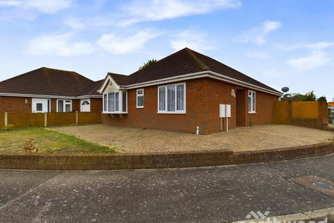 3 bedroom bungalow for sale, St Johns gardens, Clacton-On-Sea CO15