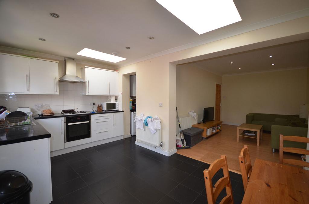 Uppingham Avenue, Stanmore, HA7 3 bed semidetached house for sale £