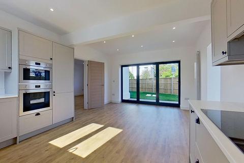 3 bedroom end of terrace house for sale, London Road, Deal CT14