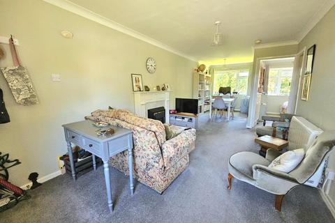 1 bedroom flat for sale, Elm Lodge, Hopton Road, Cam