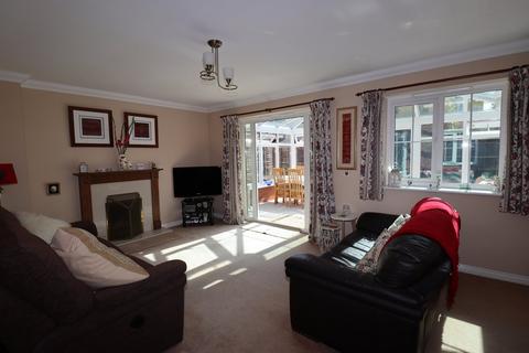 4 bedroom detached house for sale,  Castle Close, FARNBOROUGH GU14