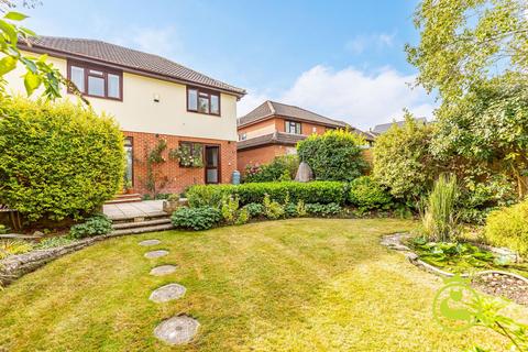 4 bedroom detached house for sale, Pearce Gardens, Poole BH14