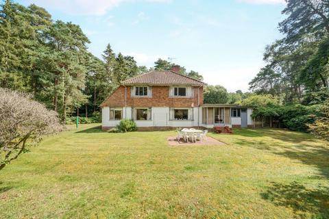 3 bedroom detached house for sale, Firway, Grayshott, Hindhead, Hampshire, GU26