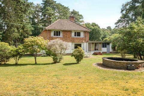 3 bedroom detached house for sale, Firway, Grayshott, Hindhead, Hampshire, GU26