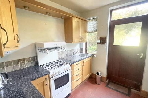 4 bedroom semi-detached house for sale, Cloves Hill, Ilkeston