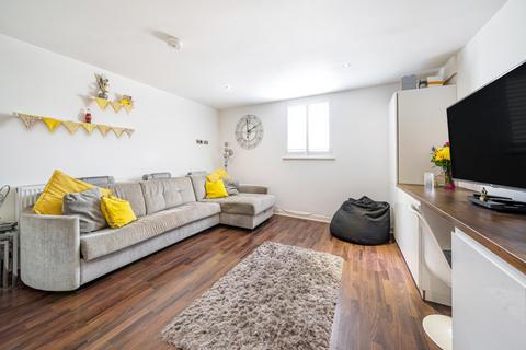 1 bedroom apartment for sale, Uxbridge Road, Mill End, Rickmansworth