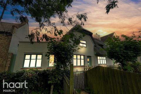 2 bedroom cottage for sale, West End, March