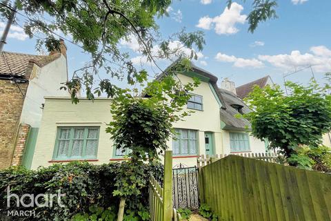 2 bedroom cottage for sale, West End, March