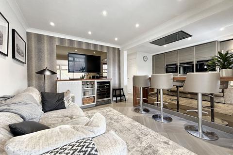 37 Boothstown Drive, Worsley, Manchester, M28 1UF