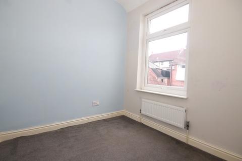 2 bedroom terraced house to rent, Hawkins Street, Liverpool L6 L6