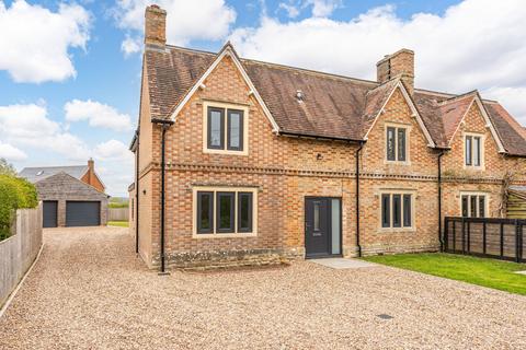 4 bedroom semi-detached house for sale, Dauntsey