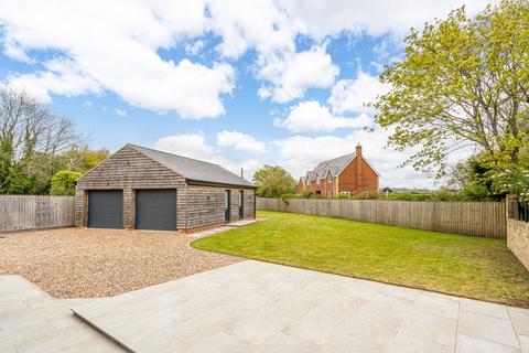 4 bedroom semi-detached house for sale, Dauntsey