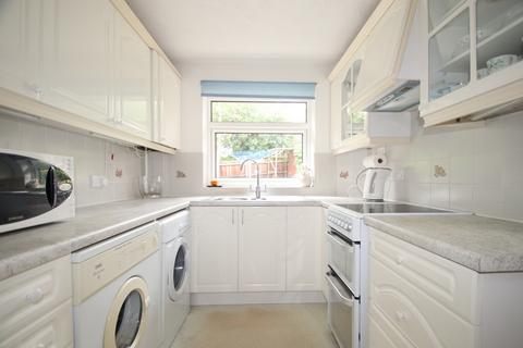 15 Grampian Close, Orpington, BR6 0WE