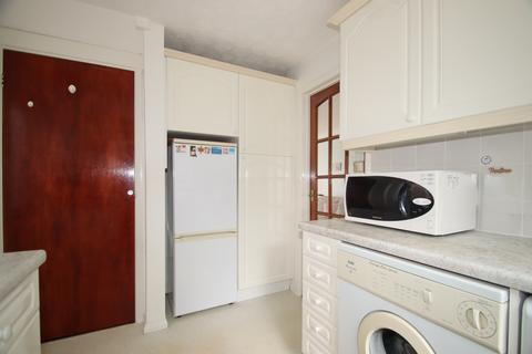 15 Grampian Close, Orpington, BR6 0WE