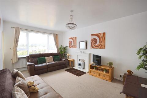 1 bedroom flat to rent, Chiswick Place, Eastbourne