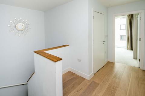 2 bedroom apartment for sale, Pocock Street, London SE1