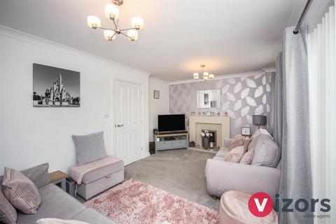 4 bedroom semi-detached house for sale, Alder Carr Close, Redditch