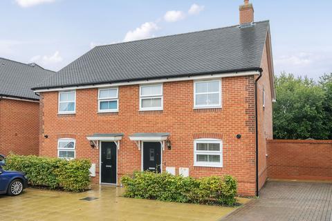 3 bedroom semi-detached house for sale, Farm Drive, Petersfield GU31