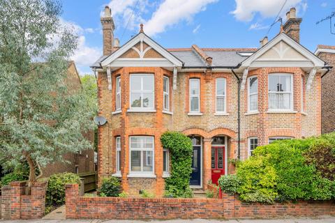 4 bedroom semi-detached house for sale, Lynwood Road, Redhill RH1