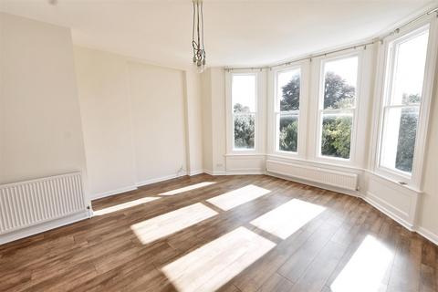 2 bedroom flat for sale, Eversfield Road, Eastbourne