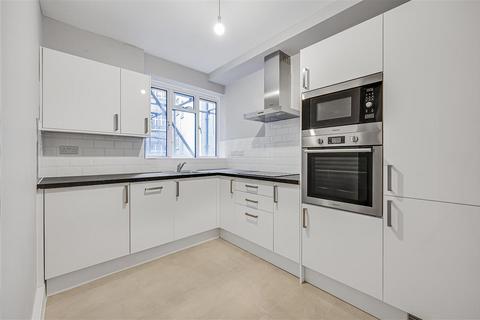 3 bedroom flat for sale, Palace Street, SW1E