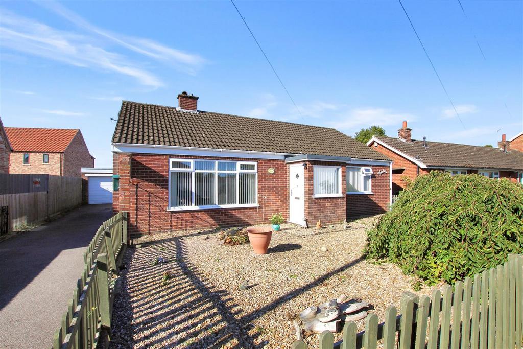 Church Street, Middle Rasen LN8 2 bed detached bungalow - £200,000