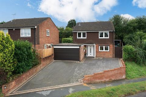 4 bedroom detached house for sale, Leverstock Green Road, Leverstock Green, HP3 8PR