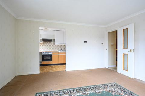 1 bedroom apartment for sale, Hillcrest Court, Weybridge, KT13