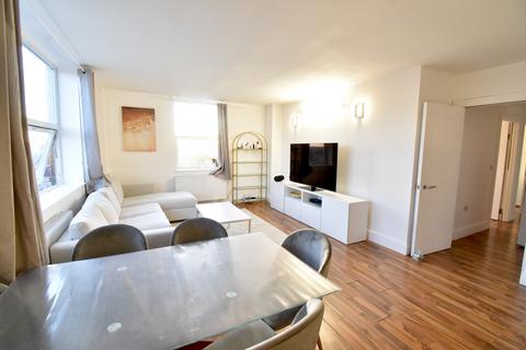 2 bedroom flat to rent, 958-964 High Road,  London, N12