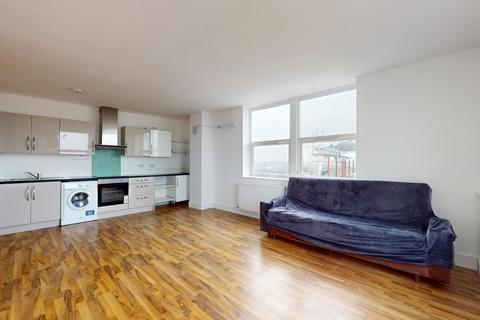 2 bedroom flat to rent, 958-964 High Road,  London, N12