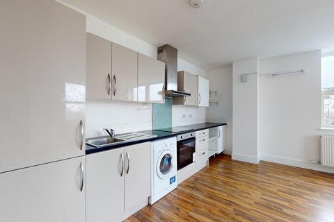 2 bedroom flat to rent, 958-964 High Road,  London, N12