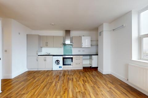 2 bedroom flat to rent, 958-964 High Road,  London, N12