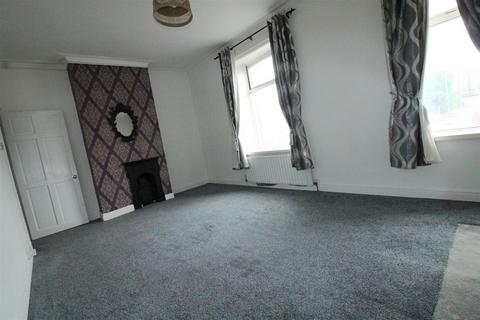 2 bedroom terraced house to rent, Syke Terrace, Dewsbury Road, Tingley