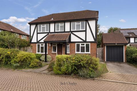 4 bedroom detached house for sale, Higham Gardens, Tonbridge