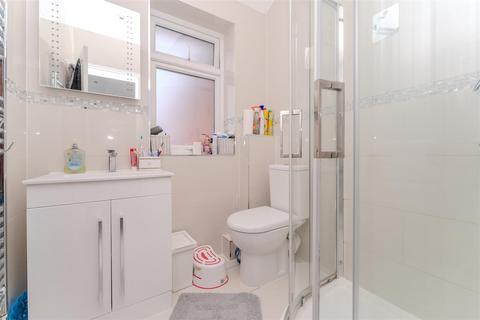 39 Lee Road, Perivale, Greenford, UB6 7BS