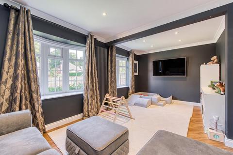 15 Corfton Drive, Tettenhall, Wolverhampton, WV6 8NR