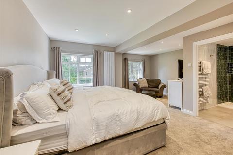 15 Corfton Drive, Tettenhall, Wolverhampton, WV6 8NR