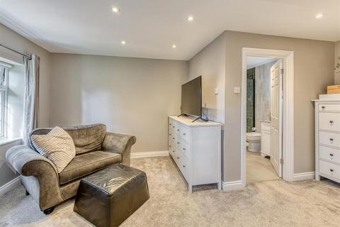 15 Corfton Drive, Tettenhall, Wolverhampton, WV6 8NR