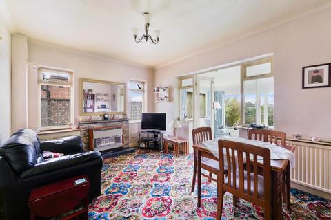 63 Thorndon Gardens, Epsom, KT19 0QB