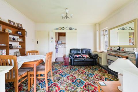 63 Thorndon Gardens, Epsom, KT19 0QB